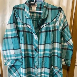 Cozee Corner green plaid night robe flannel like size med petite pearl snap new